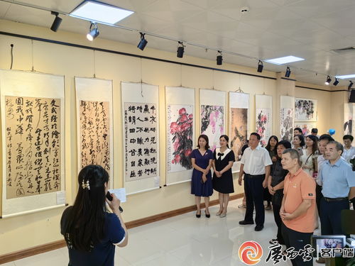 翰墨飘香展风采 文化铸魂聚合力——南宁市首届职工文化艺术节职工书画展成功举办